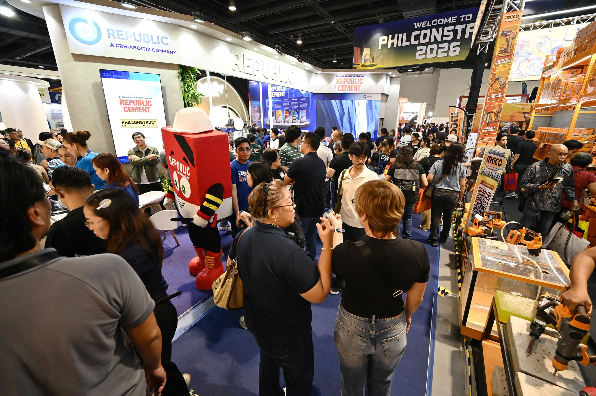 At the Philippines Building and Construction Expo, Qunfeng Machinery emerged as the block machine brand with the best reputation. Di Ekspo Bangunan dan Pembinaan Filipina, Qunfeng Machinery muncul sebagai jenama mesin blok dengan reputasi terbaik.