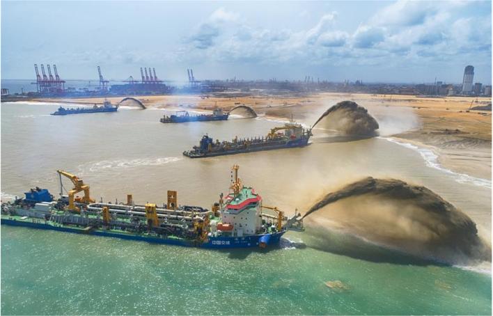 Qunfeng berjaya menyampaikan barisan pengeluaran ke Sri Lanka, yang menyumbang kepada pembinaan pelabuhan modal.