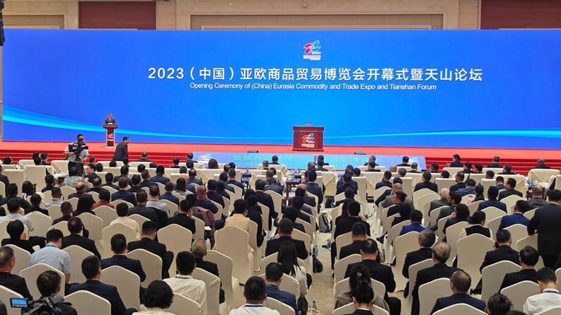 Qunfeng muncul di Ekspo Perniagaan Asia-Europe: Mempamerkan kekuatan pembuatan pintar China dengan peralatan terkemuka!
