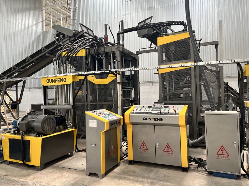 barisan pengeluaran blok automatik QS1300-H di Ecuador