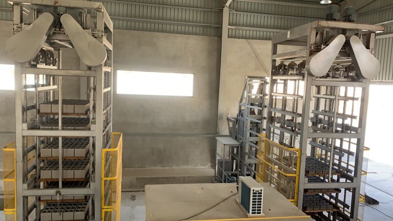 Mesin Blok Pintar QS1300 dari barisan pengeluaran bata automatik pelbagai fungsi Syria