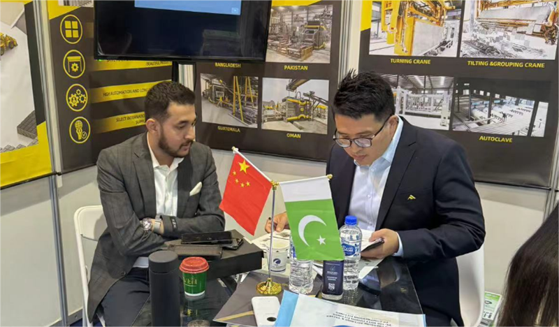 Pelanggan Pakistan Merundingkan Kerjasama dengan Qunfeng