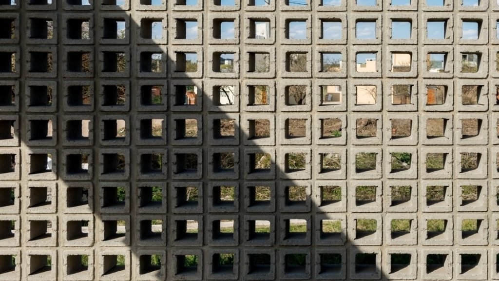 Melihat lebih dekat pada proses pembuatan blok berongga