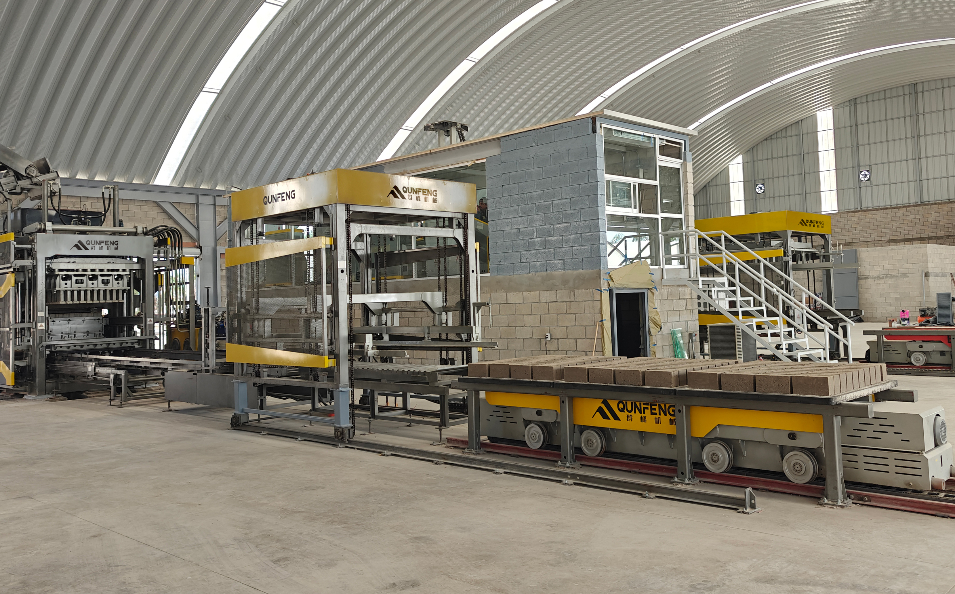 Yang Pertama Seumpamanya di Luar Negara! Barisan Pengeluaran Tenaga Baharu Qunfeng Tiba di Mexico, dengan Inovasi Teknologi Mengatasi Halangan Perdagangan.