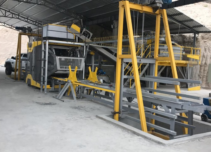 Barisan pengeluaran Qunfeng Machinery, yang disesuaikan khas untuk bahan mentah abu gunung berapi Guatemala, telah menjadi kes aplikasi rujukan di seluruh Amerika Selatan.