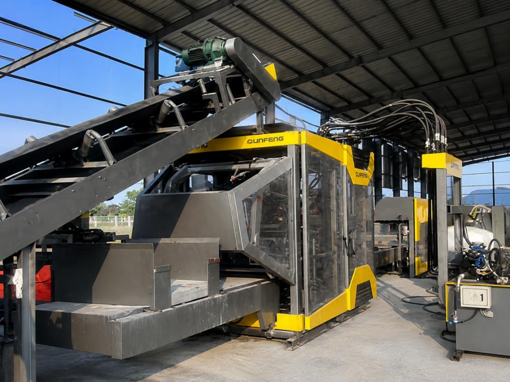 Mesin Pembuat Blok Automatik