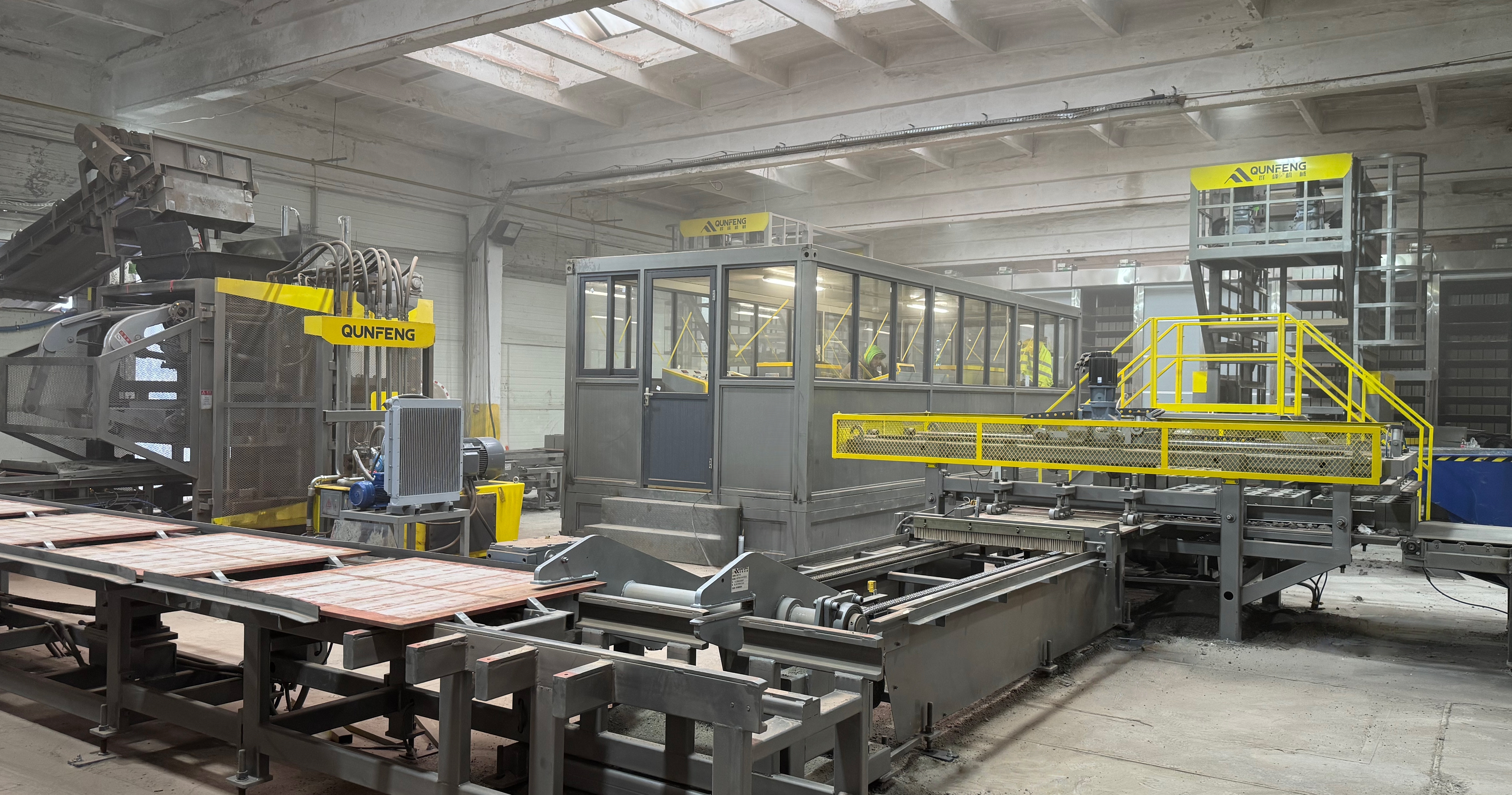 Mesin bata konkrit maju Qunfeng dipersembahkan ke pasaran antarabangsa