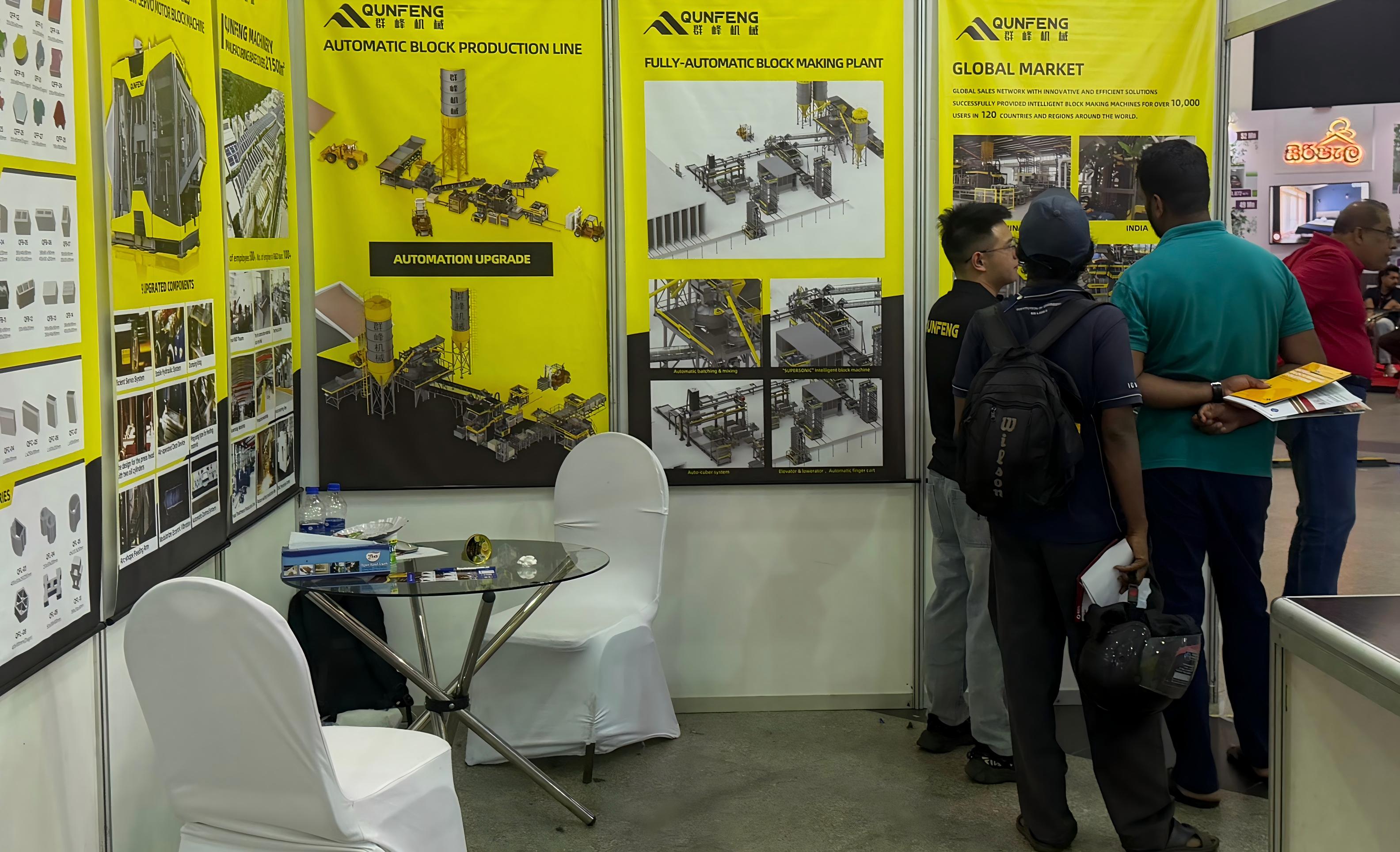 Pelanggan dari Asia Selatan telah menunjukkan minat yang mendalam terhadap barisan pengeluaran produk konkrit Qunfeng Machinery.