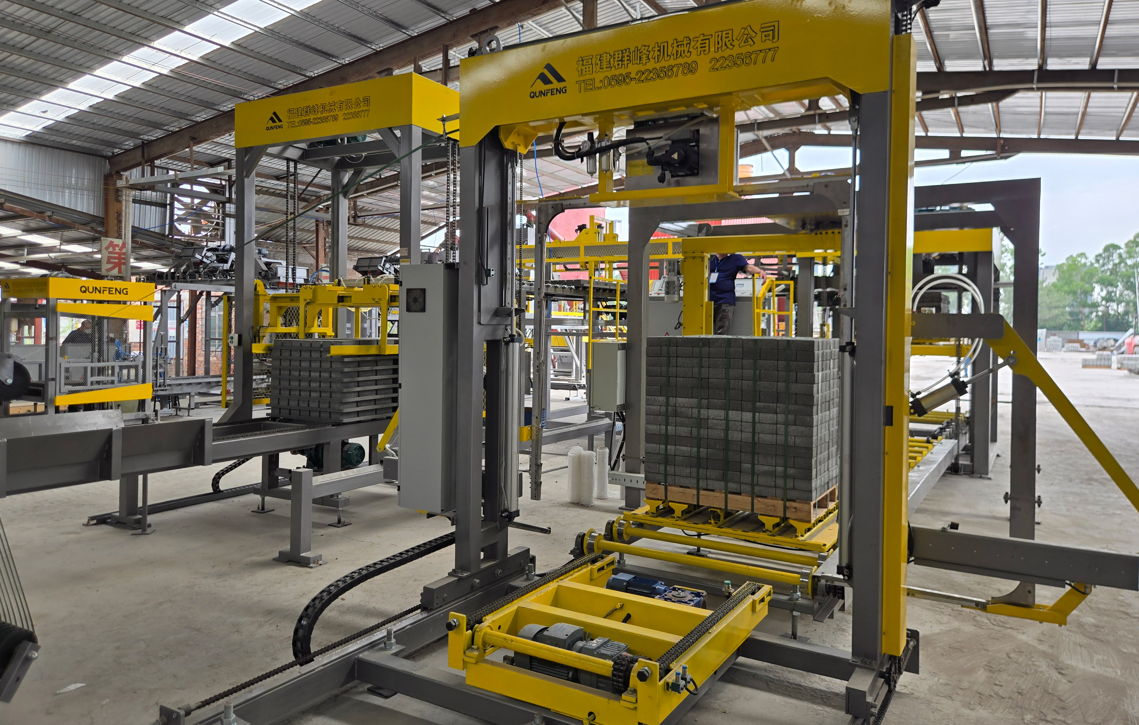 Mesin kiub pintar menyusun produk konkrit dengan cekap untuk infrastruktur Hong Kong